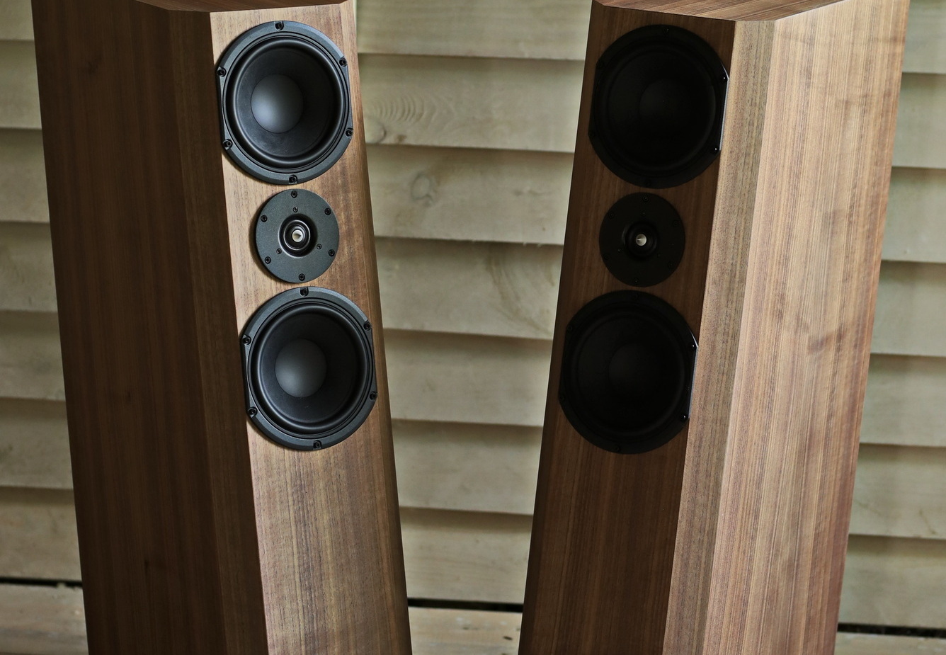 Акустика на заказ Ella Audio Напольная акустика peerless